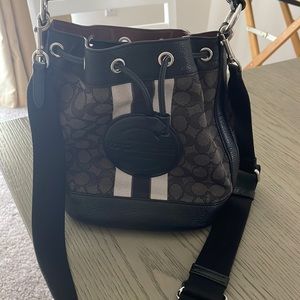 coach bucket bag